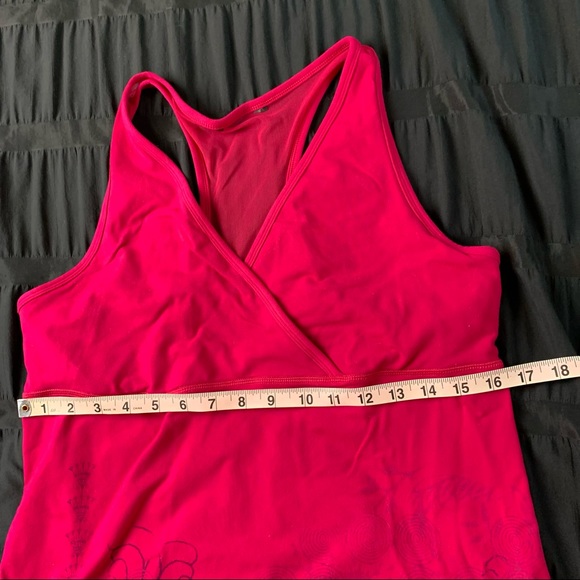 Magenta tank workout. No size tag. Size l/xL See approximate measurement pics. - Picture 11 of 14